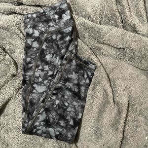 Athleta size L Salutation 7/8 legging NO POCKETS